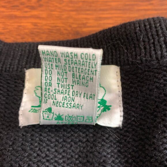 The Quacker Factory Women's 1X Button Up Cardigan Black w/ Butterflies - Picture 13 of 13